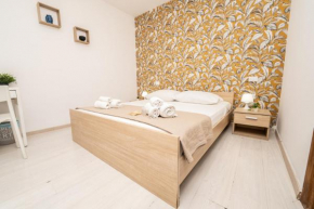 Central Rooms 128L